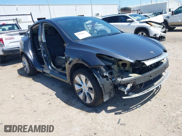 2024 Tesla Model Y with VIN 7SAYGDED2RF040745, listed as a IAAI auction lot 41986613 with 9,778 mi miles and . Bid and sale history available at DreamBid. Image 1.