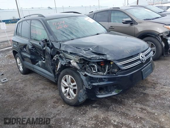2017 Volkswagen Tiguan S z VIN WVGBV7AX1HK031235, wystawiony jako IAAI lot #42146876 z przebiegiem 95 028 mil mil oraz . Historia ofert i sprzedaży dostępna na DreamBid. Obrazek 1.