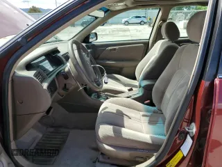 2001 Toyota Camry LE z VIN 4T1BF28K51U124747, wystawiony jako Copart lot #57482825 z przebiegiem 108 262 mil mil oraz Szkoda całkowita • Salvage title. Historia ofert i sprzedaży dostępna na DreamBid. Obrazek 7.