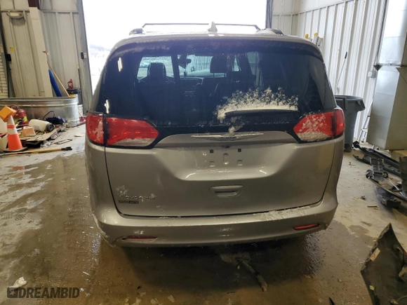 2020 Chrysler Voyager LXI with VIN 2C4RC1DG2LR264861, listed as a Copart auction lot 47492045 with NaN miles and Salvage Title. Bid and sale history available at carsss.com. Image 6.