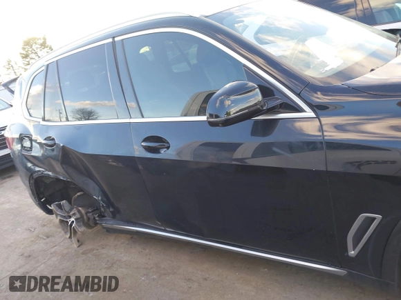 2021 BMW X5 xDrive40i with VIN 5UXCR6C08M9D76272, listed as a IAAI auction lot 41219782 with 56,599 mi miles and . Bid and sale history available at DreamBid. Image 13.