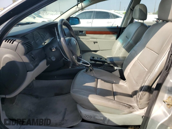 2000 Cadillac Catera z VIN W06VR54R1YR003905, wystawiony jako Copart lot #76417144 z przebiegiem 80 894 mil mil oraz Czysty tytuł • Clean title. Historia ofert i sprzedaży dostępna na DreamBid. Obrazek 7.
