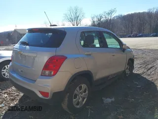 2018 Chevrolet Trax LS z VIN KL7CJKSBXJB721384, wystawiony jako IAAI lot #41716064 z przebiegiem 318 600 mil mil oraz . Historia ofert i sprzedaży dostępna na DreamBid. Obrazek 4.