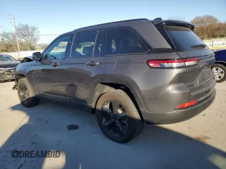 2022 Jeep Grand Cherokee Laredo with VIN 1C4RJHAGXN8598721, listed as a Copart auction lot 83541784 with 5,802 mi miles and Salvage title. Bid and sale history available at DreamBid. Image 2.