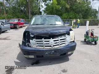 2007 Cadillac Escalade ESV z VIN 1GYFK66897R288492, wystawiony jako IAAI lot #41935413 z przebiegiem 205 756 mil mil oraz . Historia ofert i sprzedaży dostępna na DreamBid. Obrazek 13.