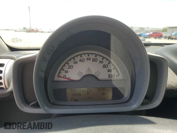 2009 Smart fortwo Passion with VIN WMEEK31X99K296913, listed as a Copart auction lot 61491365 with 93,211 mi miles and Salvage title. Bid and sale history available at DreamBid. Image 9.