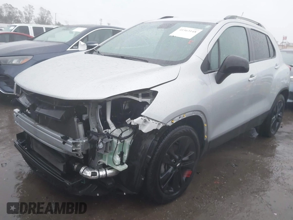 2022 Chevrolet Trax LT with VIN KL7CJLSMXNB552223, listed as a IAAI auction lot 41563148 with 19,382 mi miles. Bid and sale history available at carsss.com. Image 2.