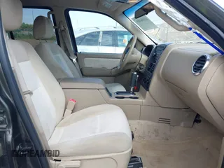 2008 Ford Explorer XLT with VIN 1FMEU73E98UA62801, listed as a IAAI auction lot 42096409 with 156,209 mi miles. Bid and sale history available at carsss.com. Image 5.