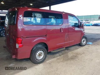 2016 Nissan NV200 z VIN 3N8CM0JT4GK699568, wystawiony jako IAAI lot #41740077 z przebiegiem 199 191 mil mil oraz . Historia ofert i sprzedaży dostępna na DreamBid. Obrazek 4.