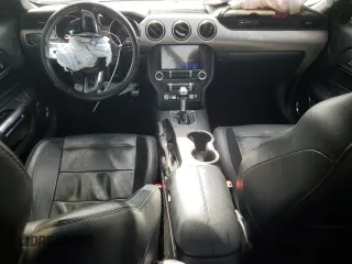 2020 Ford Mustang GT z VIN 1FA6P8CF8L5136040, wystawiony jako Copart lot #56015965 z przebiegiem 67 571 mil mil oraz Nie do naprawy • Non repairable. Historia ofert i sprzedaży dostępna na DreamBid. Obrazek 8.