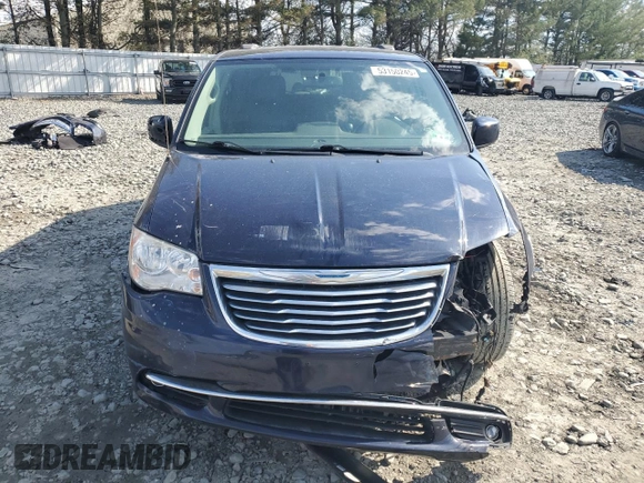2014 Chrysler Town & Country Touring with VIN 2C4RC1BG1ER329463, listed as a Copart auction lot 53150245 with 90,305 mi miles and Salvage Title. Bid and sale history available at carsss.com. Image 5.