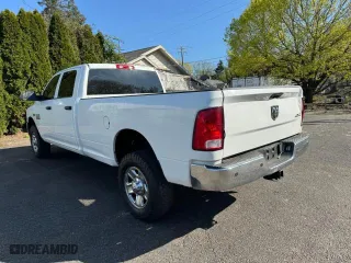 2018 Ram 2500 Tradesman with VIN 3C6UR5HJ0JG425286, listed as a Copart auction lot 45811415 with 149,581 mi miles and Clean Title. Bid and sale history available at carsss.com. Image 3.