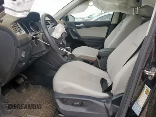 2021 Volkswagen Tiguan SE z VIN 3VV3B7AX8MM024773, wystawiony jako Copart lot #57863475 z przebiegiem 61 533 mil mil oraz Szkoda całkowita • Salvage title. Historia ofert i sprzedaży dostępna na DreamBid. Obrazek 7.