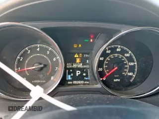 2015 Mitsubishi Outlander GT z VIN 4A4AP4AW2FE045214, wystawiony jako Copart lot #62014515 z przebiegiem 92 633 mil mil oraz Szkoda całkowita • Salvage title. Historia ofert i sprzedaży dostępna na DreamBid. Obrazek 9.