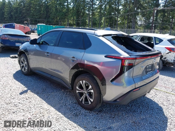 2024 Toyota bZ4X XLE z VIN JTMABACA5RA070254, wystawiony jako IAAI lot #42427736 z przebiegiem 5 718 mil mil oraz . Historia ofert i sprzedaży dostępna na DreamBid. Obrazek 3.