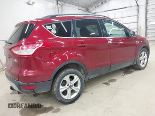 2013 Ford Escape SE z VIN 1FMCU9GX8DUC10980, wystawiony jako IAAI lot #42069613 z przebiegiem 153 890 mil mil oraz . Historia ofert i sprzedaży dostępna na DreamBid. Obrazek 4.