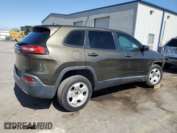 2015 Jeep Cherokee Sport z VIN 1C4PJLAB5FW573186, wystawiony jako Copart lot #61440805 z przebiegiem 144 333 mil mil oraz Szkoda całkowita • Salvage title. Historia ofert i sprzedaży dostępna na DreamBid. Obrazek 3.