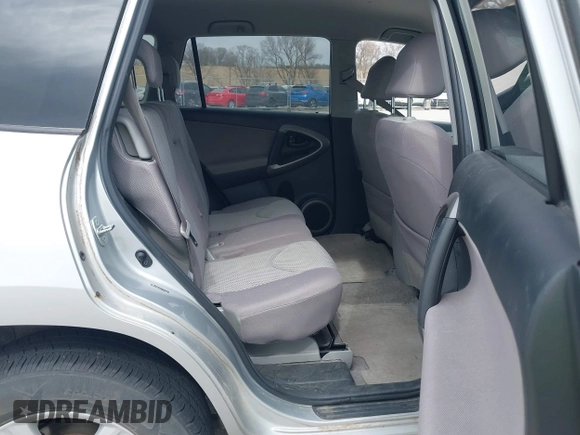 2007 Toyota RAV4 with VIN JTMBD33V775097927, listed as a IAAI auction lot 41870623 with 182,005 mi miles. Bid and sale history available at carsss.com. Image 8.