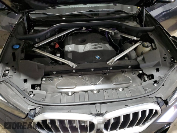 2024 BMW X6 xDrive40i with VIN 5UX33EX05R9V06924, listed as a Copart auction lot 49174315 with 28,443 mi miles and Clean Title. Bid and sale history available at carsss.com. Image 12.