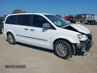 2015 Chrysler Town & Country Touring L with VIN 2C4RC1CG9FR547098, listed as a IAAI auction lot 42135624 with 61,364 mi miles and . Bid and sale history available at DreamBid. Image 1.