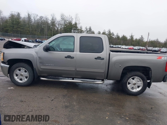 2013 Chevrolet Silverado 1500 LT with VIN 3GCPKSE75DG275651, listed as a IAAI auction lot 41805883 with 142,729 mi miles. Bid and sale history available at carsss.com. Image 15.