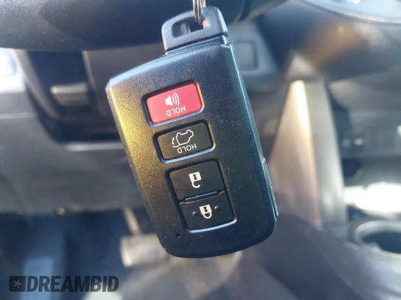 2018 Toyota RAV4 XLE with VIN JTMWFREV9JJ200629, listed as a IAAI auction lot 41821491 with 184,706 mi miles. Bid and sale history available at carsss.com. Image 11.