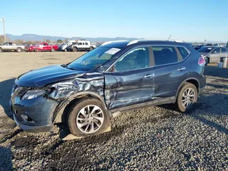 2016 Nissan Rogue SV with VIN 5N1AT2MT1GC845262, listed as a IAAI auction lot 41449141 with 83,932 mi miles. Bid and sale history available at carsss.com. Image 17.