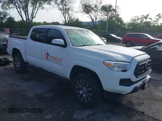 2021 Toyota Tacoma SR с VIN 5TFAX5GN5MX192804, выставлен на аукционе IAAI как лот 42627049 с пробегом 39 082 миль миль и . История ставок и продаж доступна на DreamBid. Изображение 1.