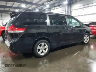 2014 Toyota Sienna LE AAS z VIN 5TDKK3DC0ES432309, wystawiony jako Copart lot #54094805 z przebiegiem 139 342 mil mil oraz Szkoda całkowita • Salvage title. Historia ofert i sprzedaży dostępna na DreamBid. Obrazek 3.