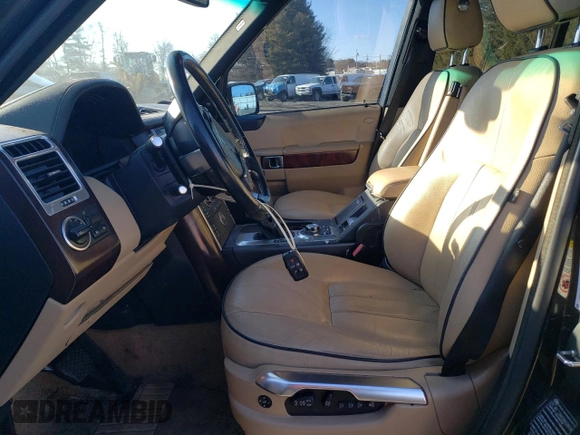 2011 Land Rover Range Rover HSE with VIN SALME1D40BA358243, listed as a Copart auction lot 46345975 with 185,095 mi miles and Salvage title. Bid and sale history available at DreamBid. Image 7.