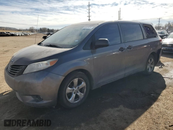 2013 Toyota Sienna L с VIN 5TDZK3DCXDS322283, выставлен на аукционе Copart как лот 43822525 с пробегом 151 341 миль миль и Списание • Salvage title. История ставок и продаж доступна на DreamBid. Изображение 1.