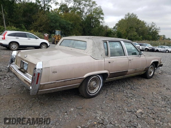 1992 Cadillac Brougham z VIN 1G6DW5479NR710170, wystawiony jako Copart lot #70194164 z przebiegiem Nie podano mil oraz Nie do naprawy • Non repairable. Historia ofert i sprzedaży dostępna na DreamBid. Obrazek 3.