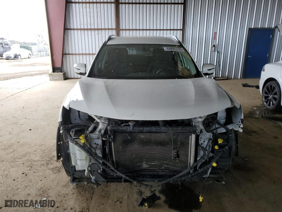 2017 Nissan Rogue SL with VIN JN8AT2MT1HW142706, listed as a Copart auction lot 44895235 with 198,581 mi miles and Salvage Title. Bid and sale history available at carsss.com. Image 5.