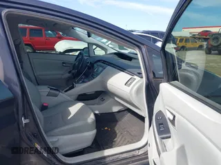 2013 Toyota Prius One with VIN JTDKN3DU2D5617160, listed as a IAAI auction lot 41582656 with 284,205 mi miles and . Bid and sale history available at DreamBid. Image 5.