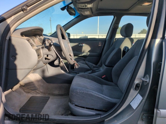 2001 Toyota Camry LE z VIN JT2BF22K810291438, wystawiony jako Copart lot #54261565 z przebiegiem 174 101 mil mil oraz Szkoda całkowita • Salvage title. Historia ofert i sprzedaży dostępna na DreamBid. Obrazek 7.