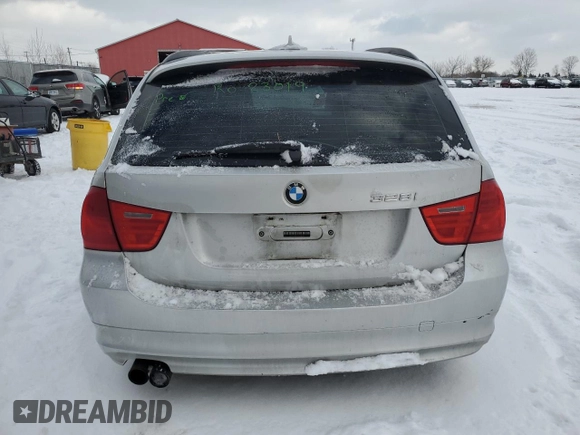 2011 BMW 3 Series 328i xDrive with VIN WBAUU3C54BA541898, listed as a Copart auction lot 44102915 with 320,395 mi miles and Clean Title. Bid and sale history available at DreamBid. Image 6.