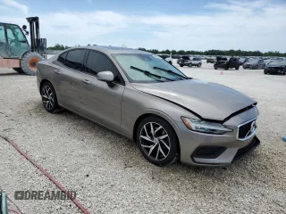 2019 Volvo S60 Momentum with VIN 7JR102FK6KG009242, listed as a Copart auction lot 48970384 with 37,002 mi miles. Bid and sale history available at carsss.com. Image 4.
