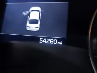 2019 Kia Optima LX z VIN 5XXGT4L34KG332883, wystawiony jako IAAI lot #41389571 z przebiegiem 54 280 mil mil oraz . Historia ofert i sprzedaży dostępna na DreamBid. Obrazek 14.
