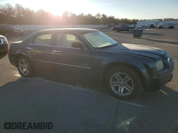 2007 Chrysler 300 with VIN 2C3LA43R77H813082, listed as a Copart auction lot 85783934 with 155,200 mi miles and Clean Title. Bid and sale history available at carsss.com. Image 4.