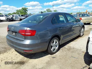 2015 Volkswagen Jetta SE with VIN 3VWD07AJ7FM348009, listed as a IAAI auction lot 42348474 with 107,753 mi miles and . Bid and sale history available at DreamBid. Image 4.