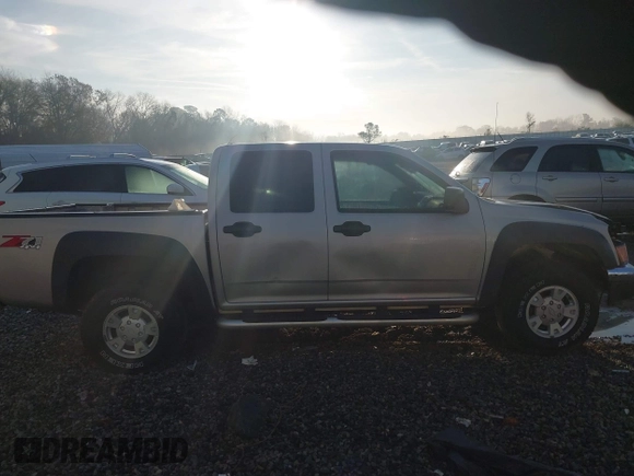 2004 Chevrolet Colorado 1SB LS Z85 with VIN 1GCDT136648141371, listed as a IAAI auction lot 41492211 with 262,450 mi miles. Bid and sale history available at carsss.com. Image 13.