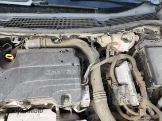 2019 Chevrolet Cruze z VIN 1G1BJ5SM4K7102259, wystawiony jako Copart lot #80348685 z przebiegiem 141 033 mil mil oraz Szkoda całkowita • Salvage title. Historia ofert i sprzedaży dostępna na DreamBid. Obrazek 15.
