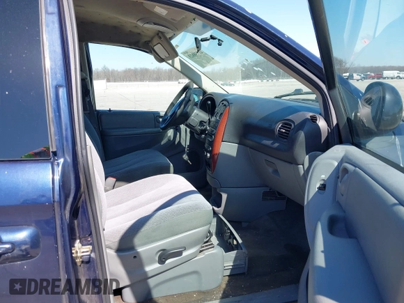 2006 Chrysler Town & Country with VIN 1A4GP45R36B533363, listed as a IAAI auction lot 41758823 with 265,663 mi miles and . Bid and sale history available at DreamBid. Image 5.