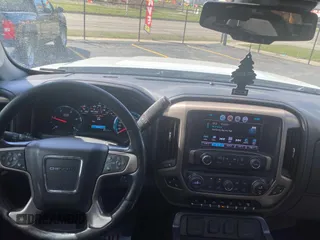 2019 GMC Sierra 2500HD Denali with VIN 1GT12SEY3KF126085, listed as a Copart auction lot 53366345 with 148,588 mi miles and Clean Title. Bid and sale history available at carsss.com. Image 9.