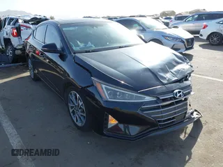 2020 Hyundai Elantra Value Edition z VIN 5NPD84LF5LH517948, wystawiony jako IAAI lot #41728943 z przebiegiem 53 679 mil mil oraz . Historia ofert i sprzedaży dostępna na DreamBid. Obrazek 1.
