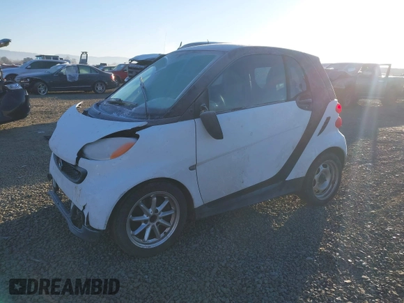 2013 Smart fortwo Pure z VIN WMEEJ3BA5DK703700, wystawiony jako IAAI lot #41431239 z przebiegiem 84 733 mil mil oraz . Historia ofert i sprzedaży dostępna na DreamBid. Obrazek 17.