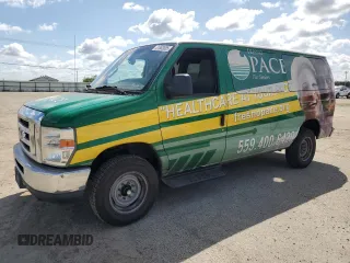 2013 Ford Econoline Passenger XL z VIN 1FBNE3BL2DDA87449, wystawiony jako Copart lot #51863085 z przebiegiem 236 325 mil mil oraz Czysty tytuł • Clean title. Historia ofert i sprzedaży dostępna na DreamBid. Obrazek 1.