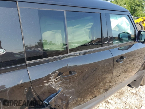 2020 Land Rover Defender HSE with VIN SALE97EU6L2018617, listed as a Copart auction lot 60670585 with 38,721 mi miles and Salvage title. Bid and sale history available at DreamBid. Image 11.