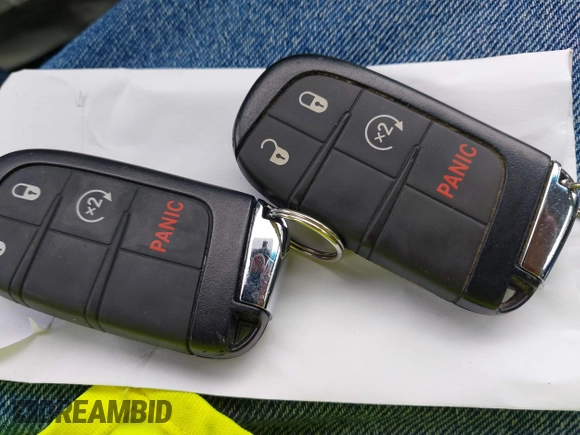 2021 Jeep Compass Latitude with VIN 3C4NJDBBXMT569861, listed as a IAAI auction lot 42325006 with 83,153 mi miles and . Bid and sale history available at DreamBid. Image 11.