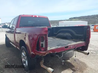 2019 Ram 1500 Express z VIN 1C6RR7FT4KS743377, wystawiony jako IAAI lot #41826173 z przebiegiem 124 972 mil mil oraz . Historia ofert i sprzedaży dostępna na DreamBid. Obrazek 3.